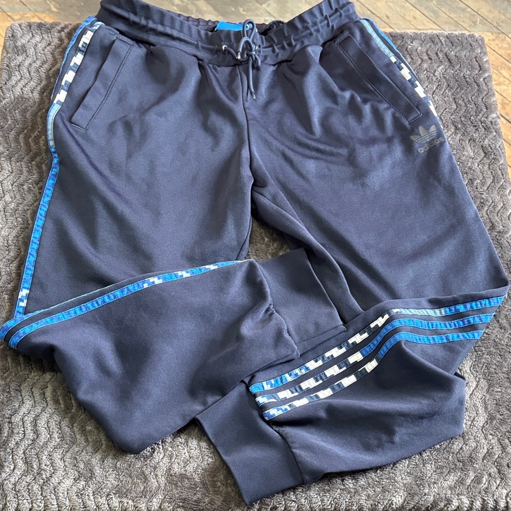 adidas Navy Joggers with Blue Accent Stripes size, extra large, fast shipping